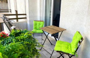 Two The Beach Modern Apartment